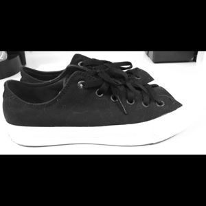 Converse All Star Chuck Taylor II Ox shoes